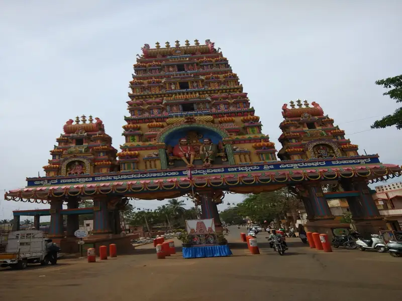 Big Banyan Tree to Hubli Cab